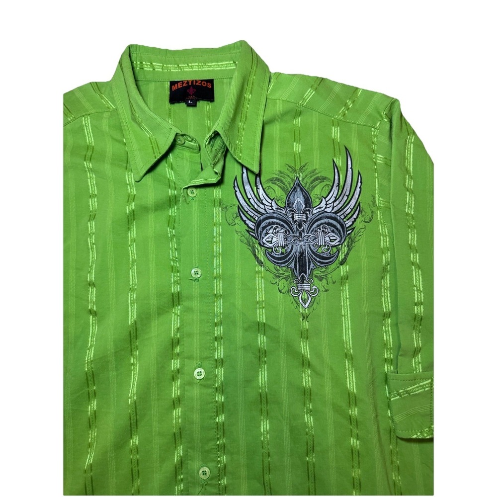 Meztizos Men's Green Striped Button-Down Shirt with Fleur-de-Lis Graphic Size L